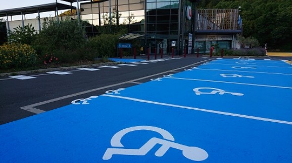 pmr-handsignalisationicapé-adap-marquage-sol-parking-super-logo-