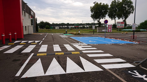 marquage horizontal carcassonne-signalisation-peinture-sol-parking