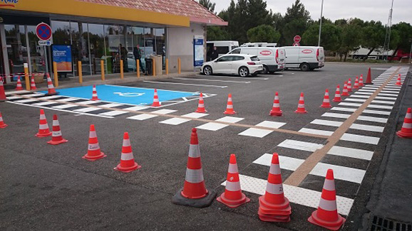 marquage-parking-corbières-rail-guidage-accessibilité-mar