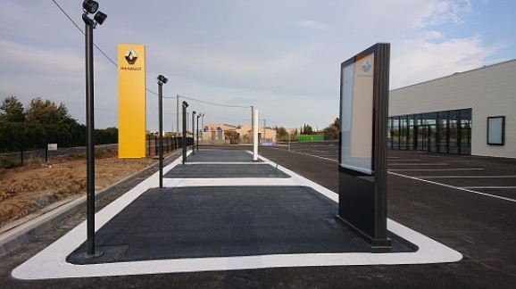 signalisation-Renault-parking-traçage-marquage-aude-Lézignan