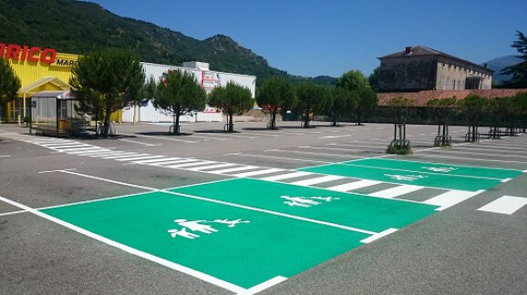 place-famille-intermarché-foix-hypermarché-tracés-parking