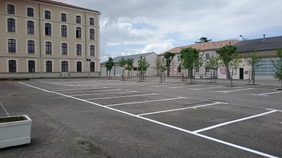 rpima-carcassonne-caserne-marquage-parking-tracés