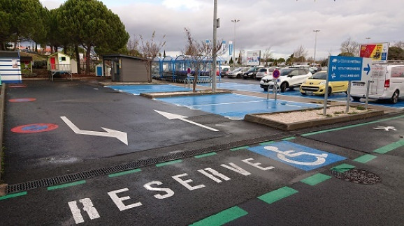 peinte-pmr-castorama-béziers-hérault-34-parking-stationnement