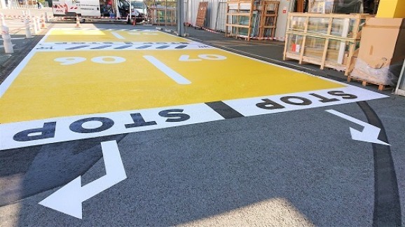 peinture-sol-marquage-parking-zone-drive-Castorama-.fr-kingfisher